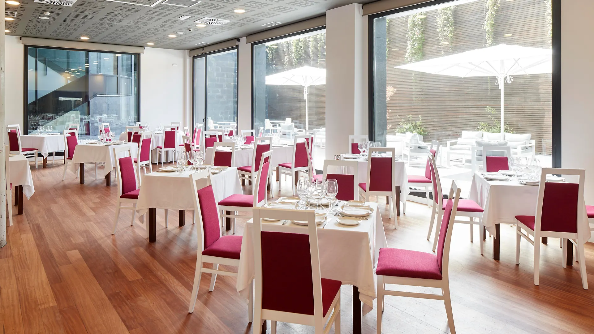 Hotel&Thalasso Villa Antilla - Habitaciones con Terraza - Thalasso incluida Orio 3*,